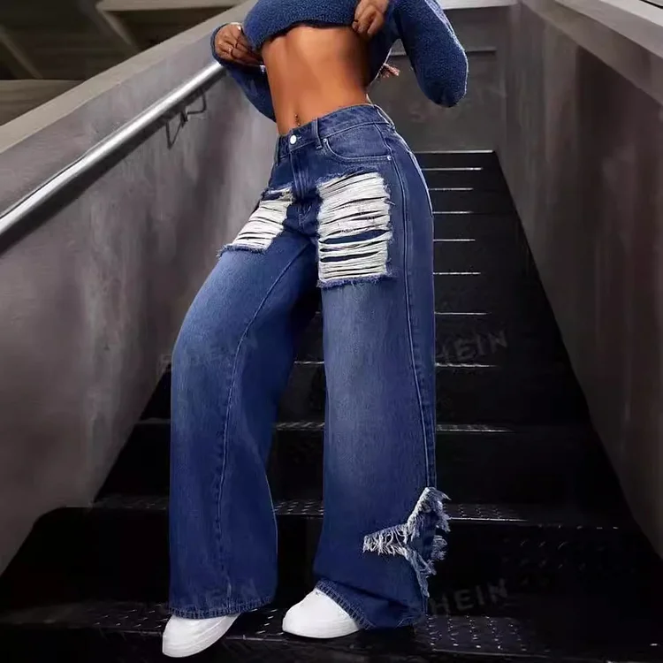 Jeans mit weitem Bein und Fransenaufnäher